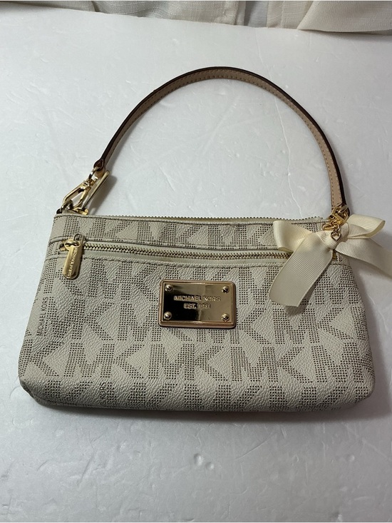 Michael Kors Handbags - Michael Kors Wristlet Mini Bag